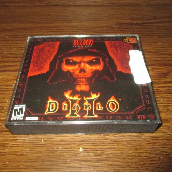 Diablo II (PC Game from Blizzard) w/ Strategy Guide (2000) - Picture 3 of 12